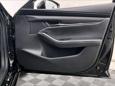 Used 2023 MAZDA MAZDA3 s FWD image 25