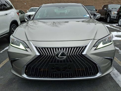 Used 2019 Lexus ES 350 image 2