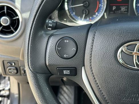 Used 2017 Toyota Corolla LE FWD image 13