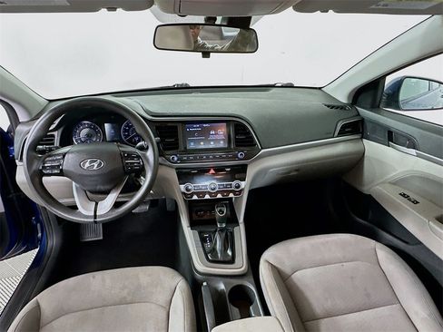 Used 2020 Hyundai Elantra SEL image 3