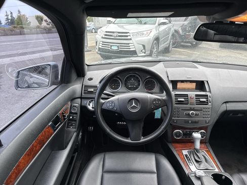 Used 2011 Mercedes-Benz C 300 Sedan image 26