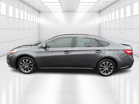 Used 2018 Toyota Avalon XLE Premium image 8