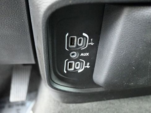 Used 2020 RAM 1500 Big Horn RWD image 10