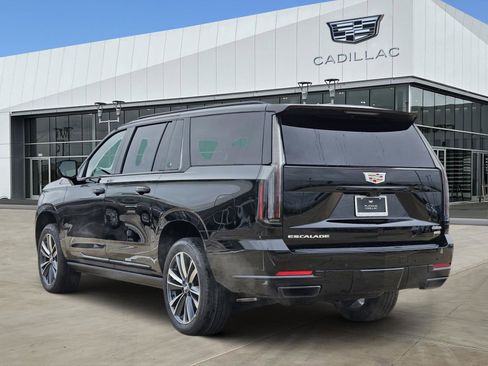 New 2026 Cadillac Escalade ESV Sport AWD/4WD image 4