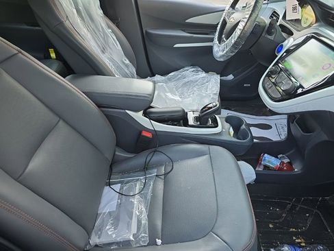 Used 2020 Chevrolet Bolt Premier w/ Infotainment Package FWD image 12