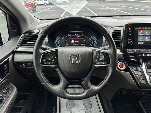 Used 2023 Honda Odyssey Elite image 14
