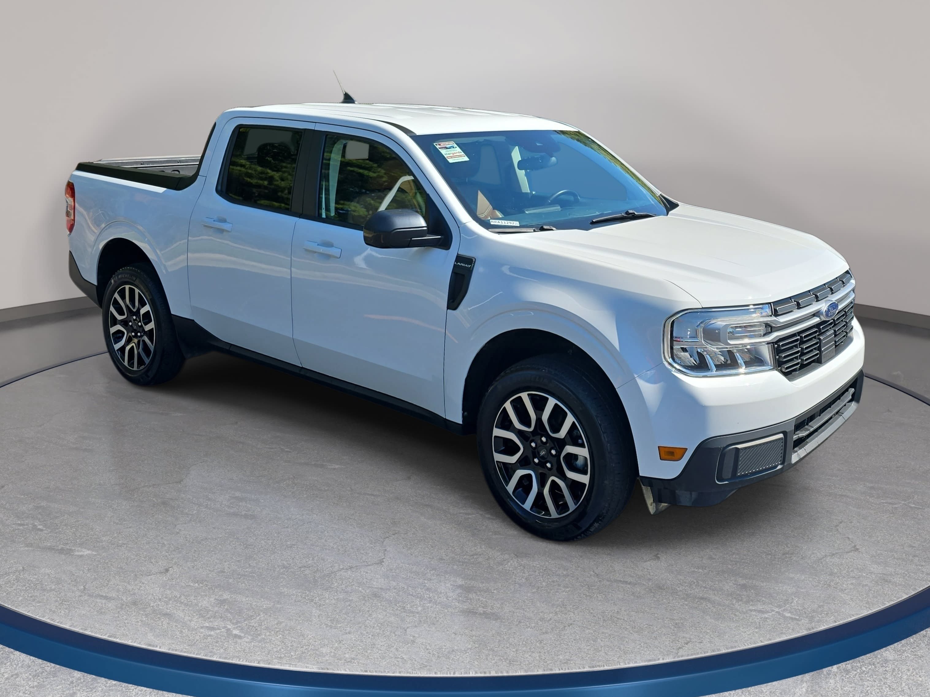 Used 2024 Ford Maverick Lariat FWD image 3