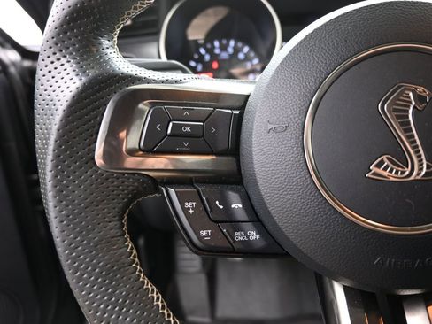 Used 2017 Ford Mustang Shelby GT350 image 28