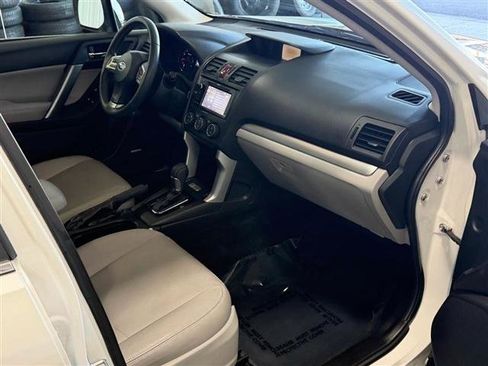 Used 2015 Subaru Forester 2.5i Touring w/ Eyesight & Navigation System AWD/4WD image 20