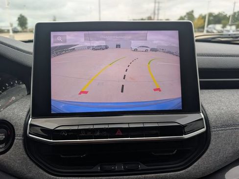 Used 2022 Jeep Compass Latitude FWD image 16