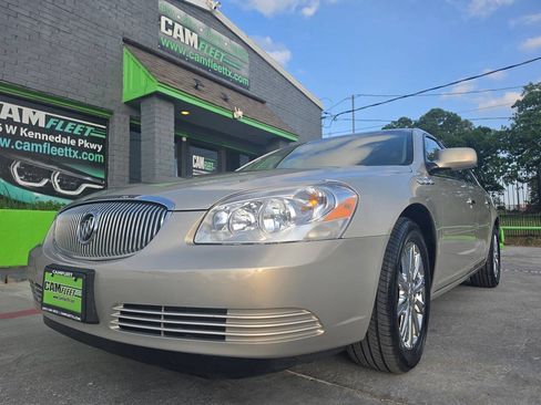 Used 2009 Buick Lucerne CXL w/ Driver Confidence Package FWD image 2