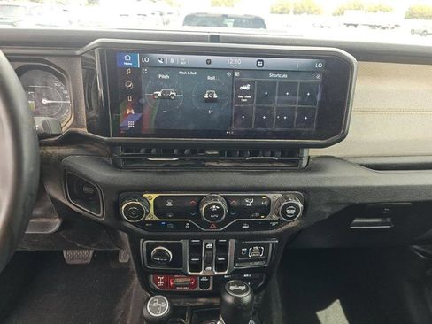 Used 2024 Jeep Wrangler Unlimited AWD/4WD image 11