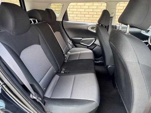 Used 2022 Kia Soul LX w/ Technology Package FWD image 16