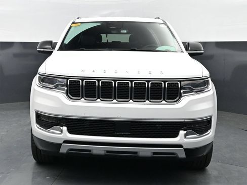 Used 2024 Jeep Wagoneer Series II w/ Flexible Seating Group RWD image 2