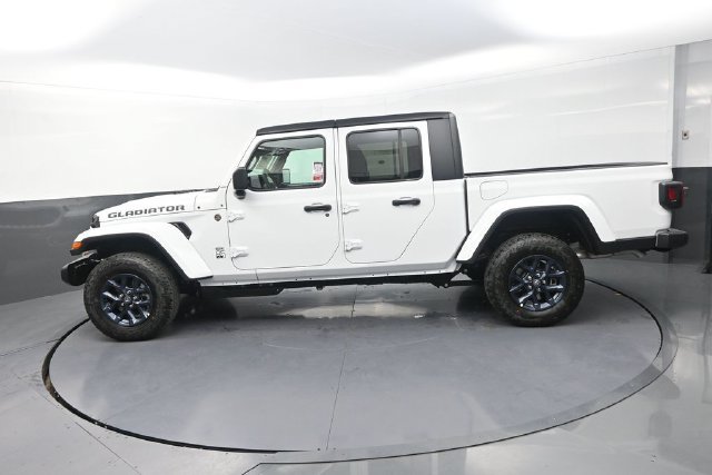 New 2026 Jeep Gladiator Sport AWD/4WD image 5