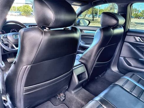 Used 2018 Honda Accord Sport image 19