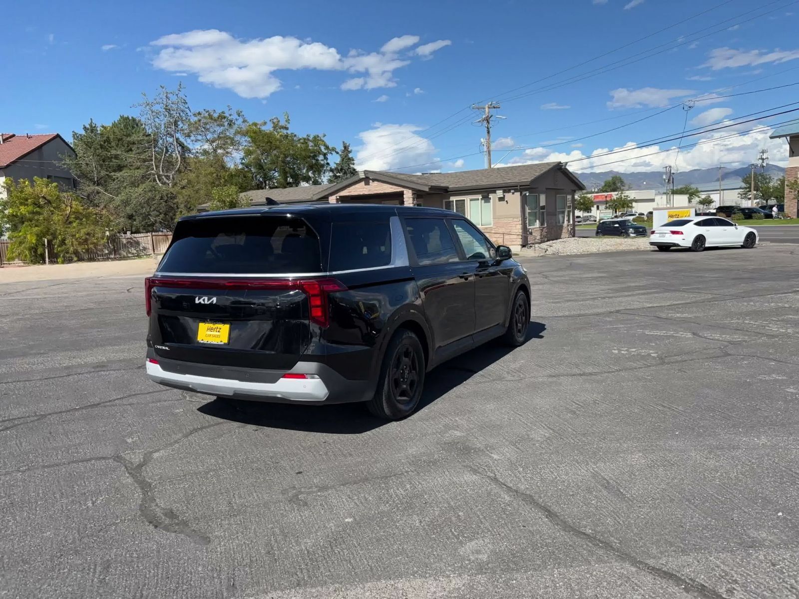 Used 2026 Kia Carnival FWD image 14