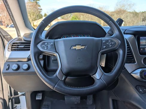 Used 2016 Chevrolet Suburban LT image 21