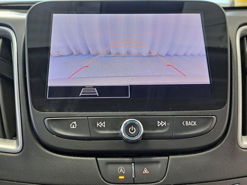 Used 2023 Chevrolet Malibu LT image 16