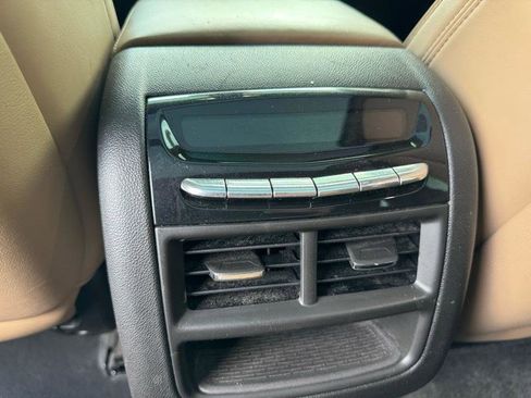 Used 2018 Cadillac XT5 Platinum w/ Driver Assist Package AWD/4WD image 22