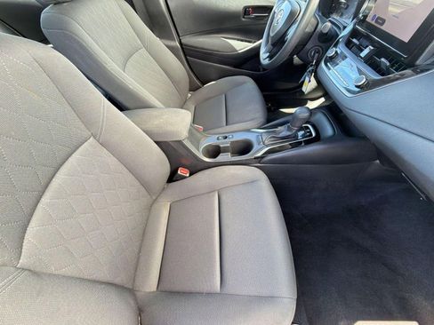 Used 2023 Toyota Corolla LE FWD image 35