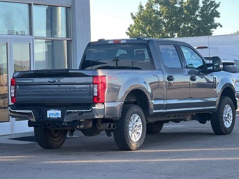 Used 2022 Ford F250 XLT w/ FX4 Off-Road Package image 3
