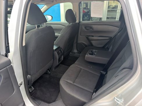 Used 2024 Nissan Rogue S AWD/4WD image 9