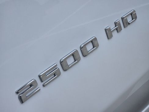 Used 2024 Chevrolet Silverado 2500 LTZ w/ LTZ Convenience Package AWD/4WD image 15