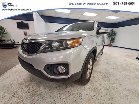 Used 2012 Kia Sorento LX w/ Convenience Pkg FWD image 3