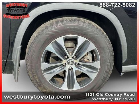 Used 2021 Toyota Highlander XLE image 14
