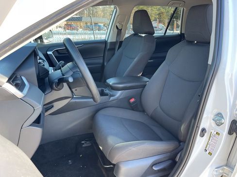 Used 2024 Toyota RAV4 LE image 18