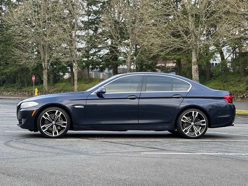 Used 2013 BMW 535i Sedan w/ Technology Pkg RWD image 2
