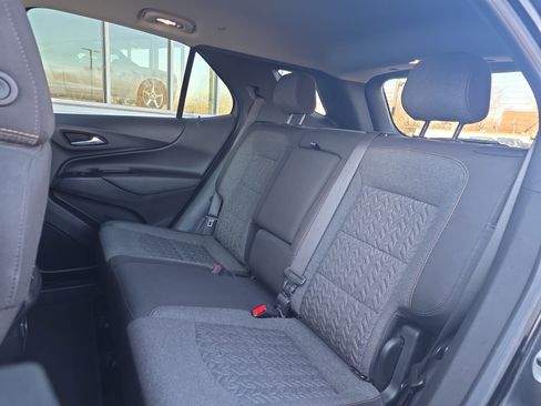 Used 2022 Chevrolet Equinox LT image 36