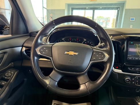 Used 2018 Chevrolet Traverse LT FWD image 18