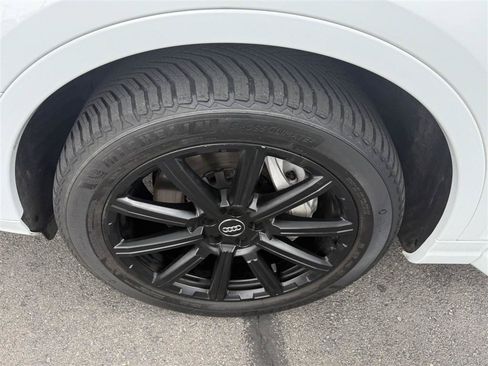 Used 2019 Audi Q7 3.0T Premium Plus w/ Premium Plus Package AWD/4WD image 19