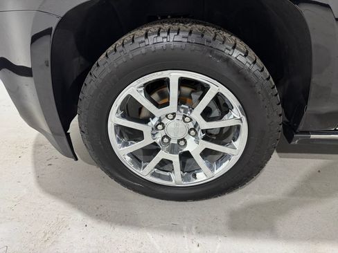 Used 2018 GMC Yukon Denali w/ Open Road Package AWD/4WD image 8