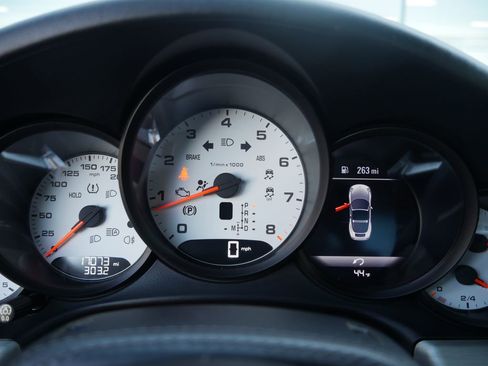 Used 2017 Porsche 911 Targa 4S image 27