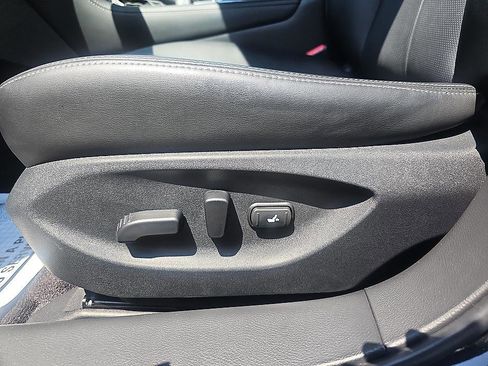 Used 2023 INFINITI Q50 Luxe w/ Cargo Package RWD image 15
