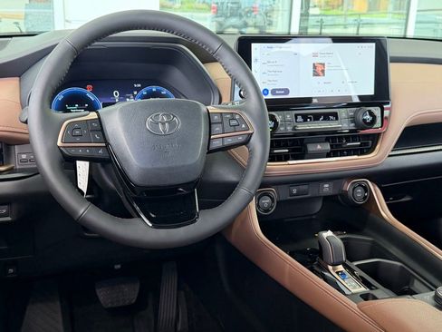 New 2026 Toyota Grand Highlander AWD Hybrid image 28