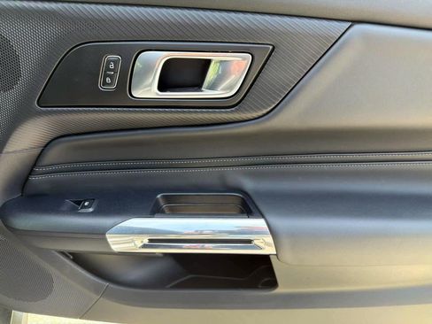 Used 2025 Ford Mustang GT Premium RWD image 11