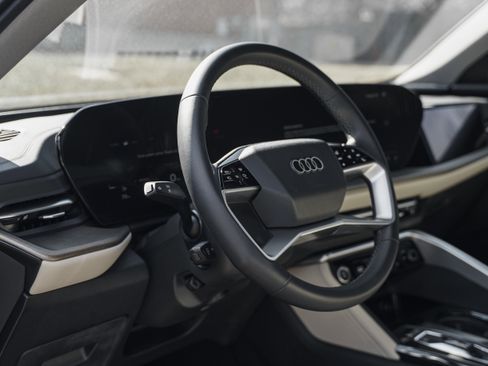 Used 2025 Audi Q5 Prestige image 9