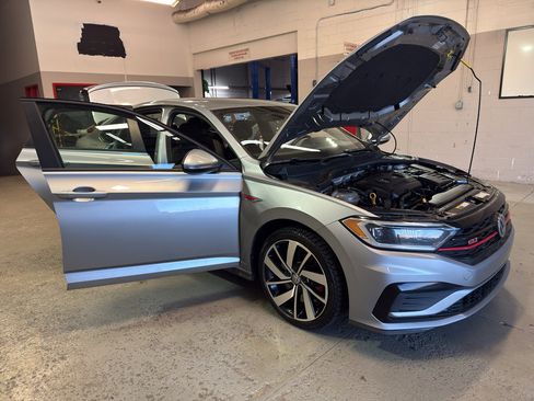 Used 2020 Volkswagen Jetta GLI FWD image 7