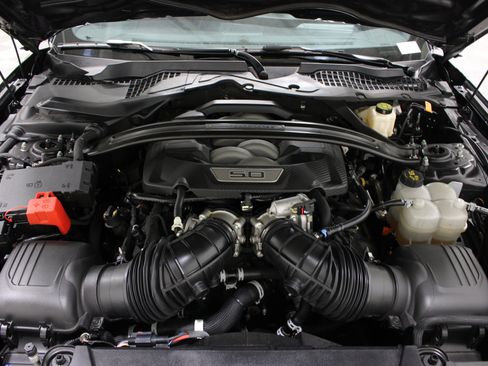 Used 2024 Ford Mustang Dark Horse RWD image 39