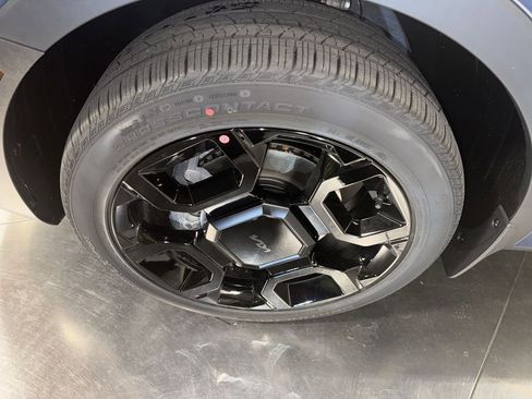 New 2025 Kia Sorento SX image 10