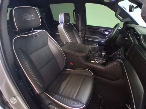 Certified 2026 GMC Sierra 1500 AT4X w/ AT4X AEV Edition AWD/4WD image 16