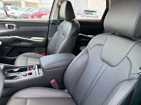 New 2026 Kia Sorento EX w/ EX Premium Package FWD image 17