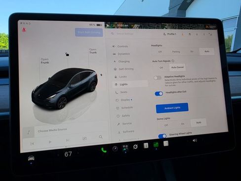 Used 2025 Tesla Model Y Long Range RWD image 46