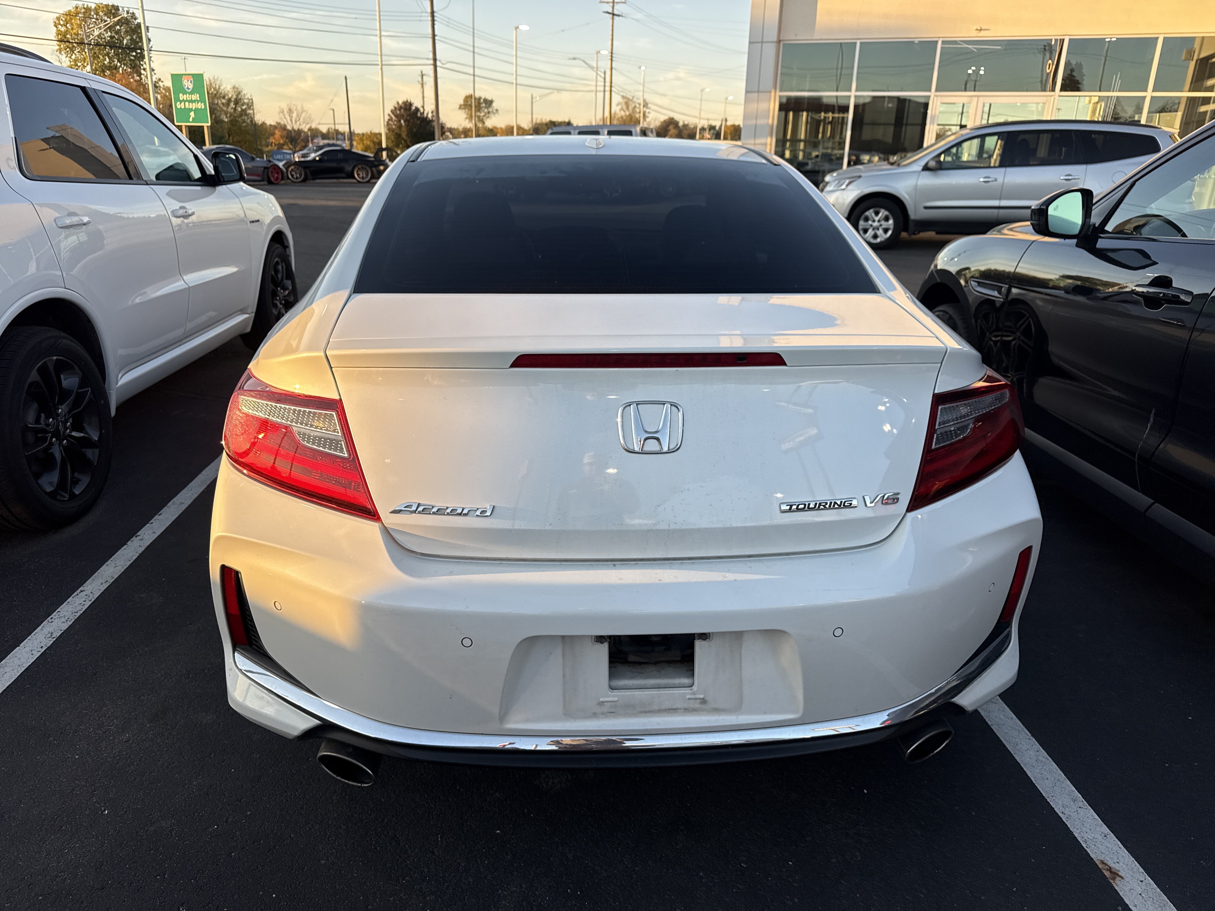 Used 2016 Honda Accord Touring image 8