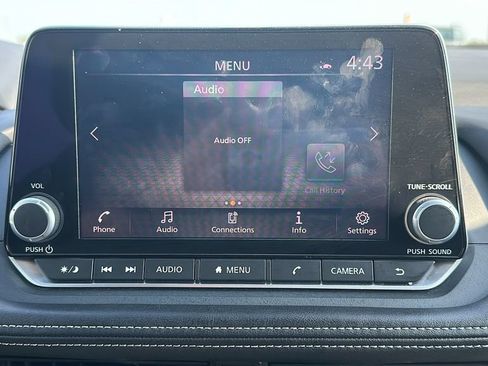 Used 2025 Nissan Rogue SV AWD/4WD image 24