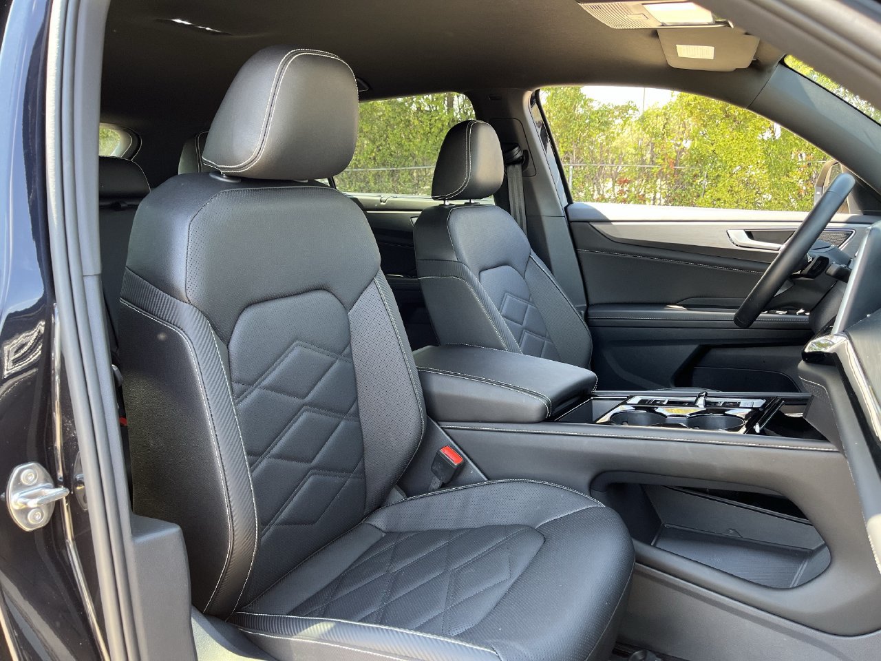 Used 2026 Volkswagen Atlas Cross Sport SE FWD image 24